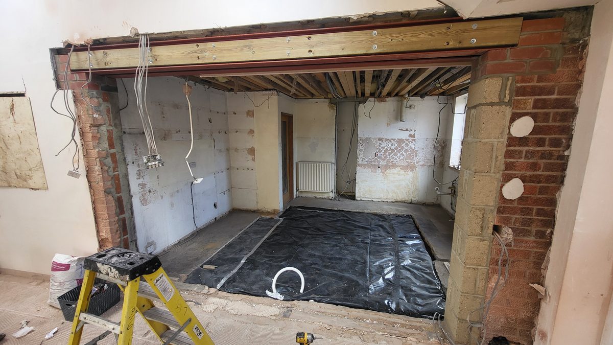 The new steel lintel installed by Sentinal Industries above the opening between the kitchen and the extension